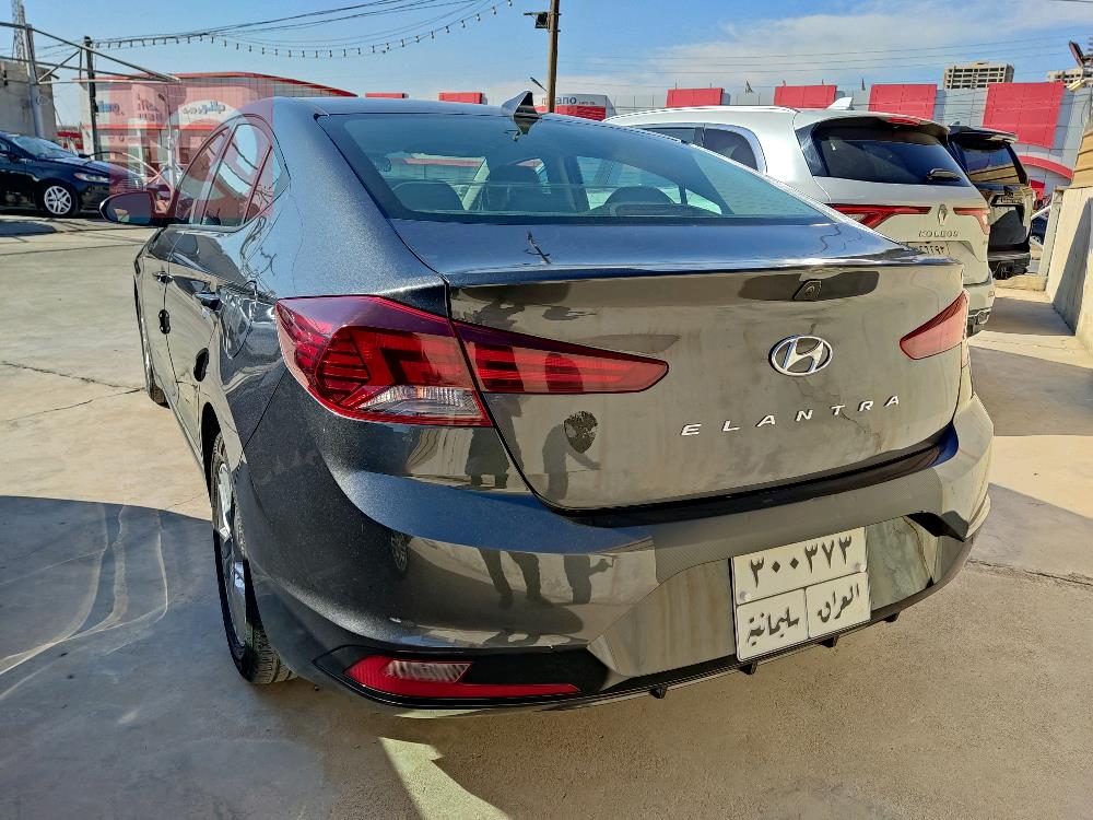 هیوندای ئەلەنترا
